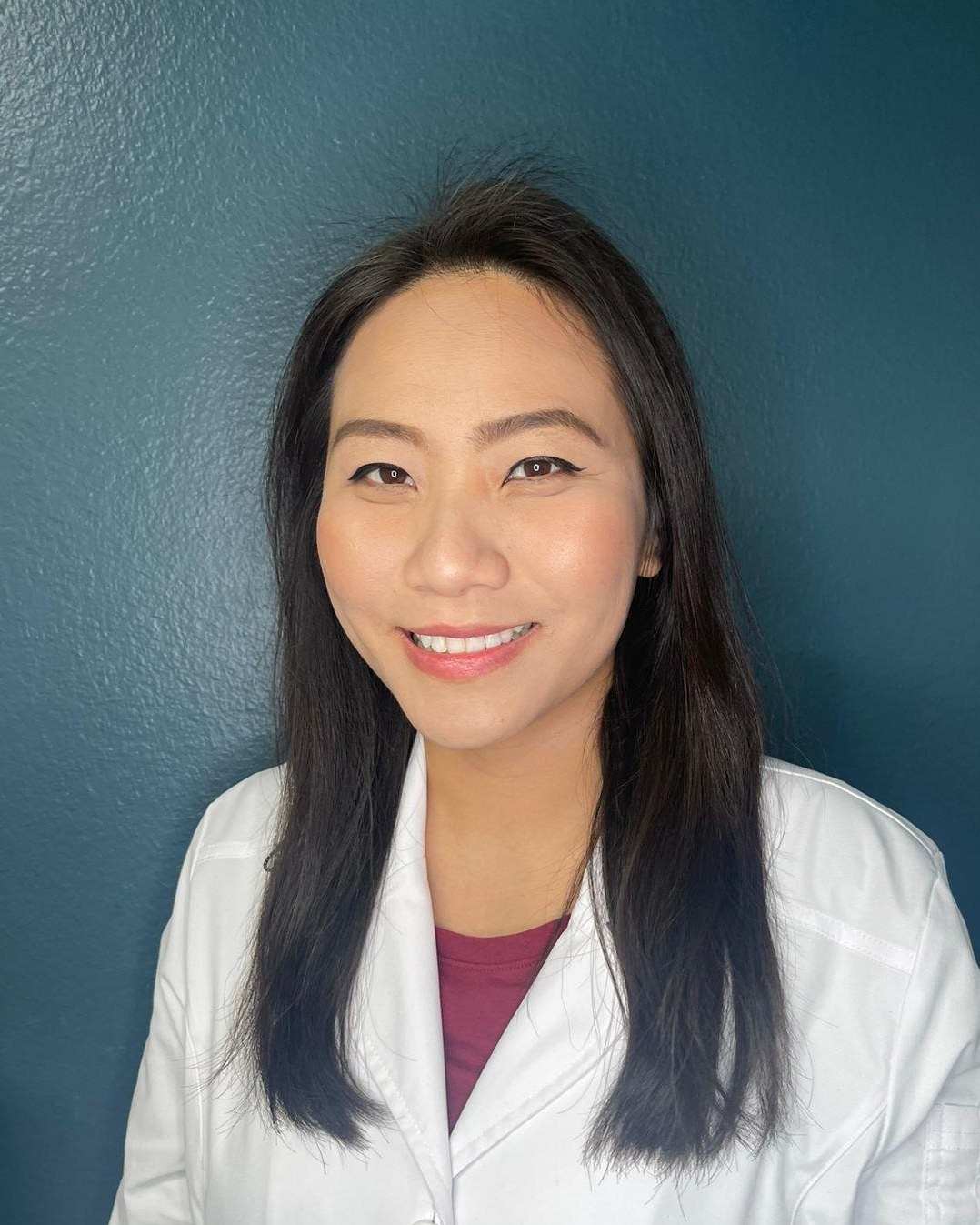 Dr. Sophia Nguyen, Dentist